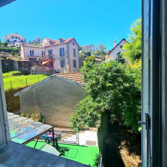 Appartement Centre Ville Terrasse Jardin Garage Chez Priscilla Aurillac Esterno foto